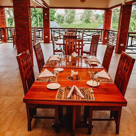 Dual Mountain View Lodge Moshi Bagian luar foto