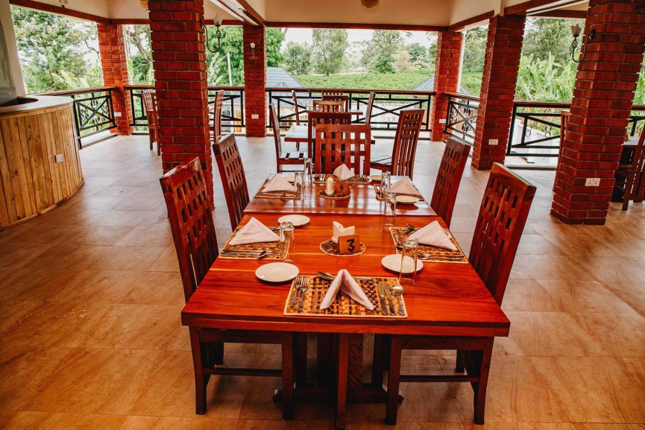 Dual Mountain View Lodge Moshi Bagian luar foto