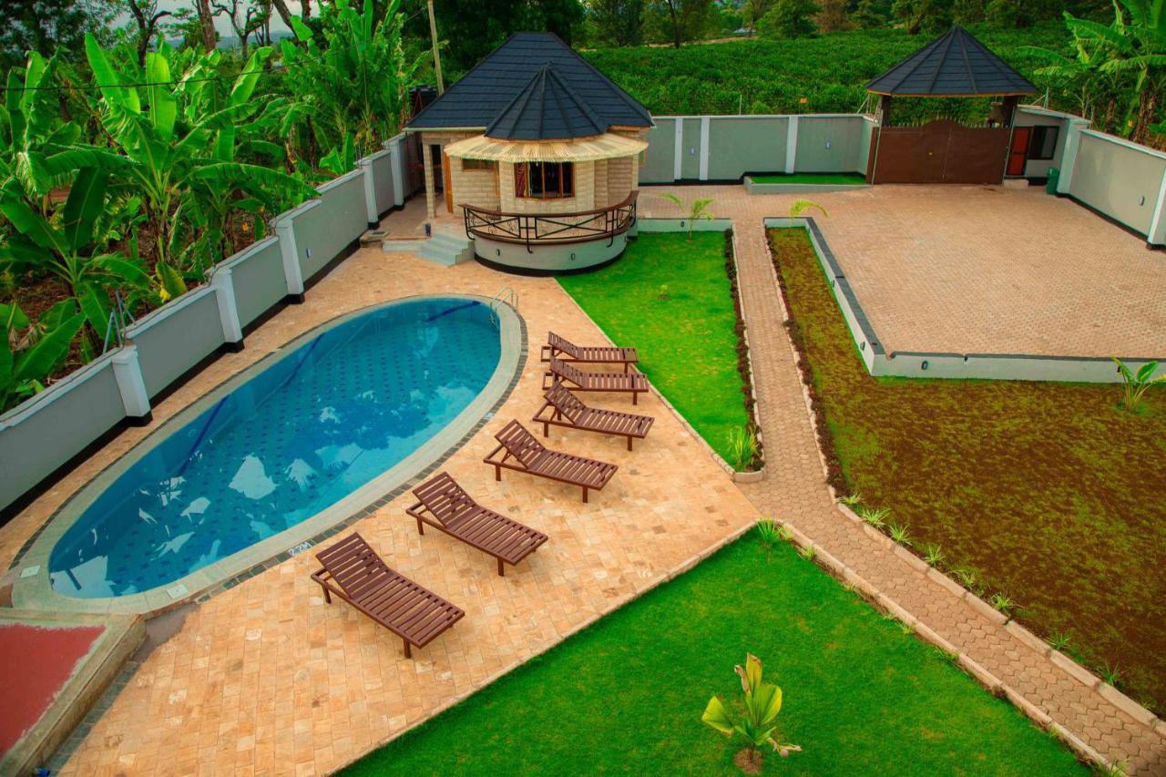 Dual Mountain View Lodge Moshi Bagian luar foto